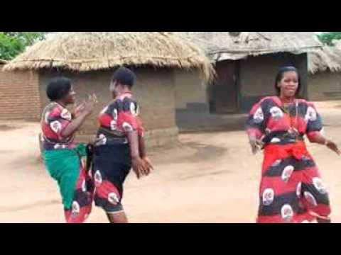 Moses Makawa - Kwathu Kwavuta