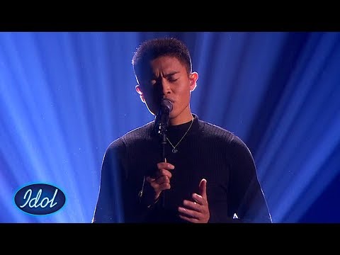 Dommerne mener Carlisle vil være en av morgendagens største artister | Idol Norge 2018