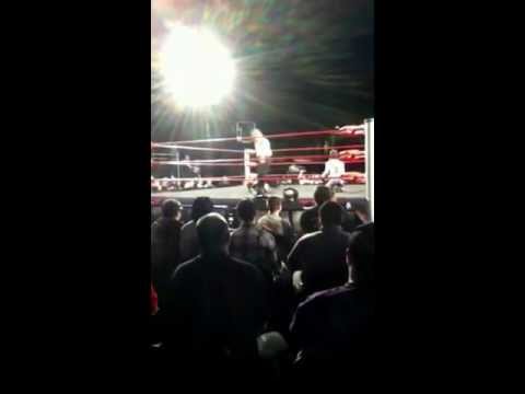 Grizzly redwood vs Ricky Reyes