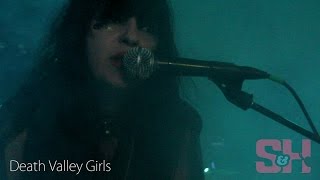 Death Valley Girls - Glow In The Dark (LIVE at The Satellite)