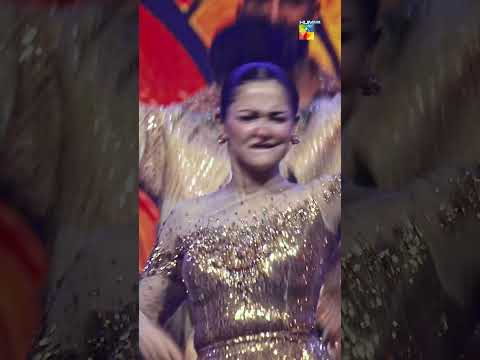 🌟 Hania Aamir Dance Performance At Kashmir 9th HUM Awards, #humawards2024 #haniaamir #shorts