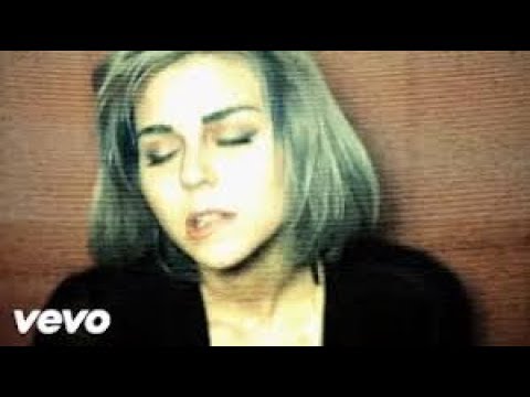 Colette Carr - Static Ft.Iggy Azalea (audio)