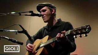 Brian Fallon of Gaslight Anthem performs "Here's Lookin' at You Kid" live on Crash Test Radio