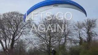 preview picture of video 'Paragliding at Green Dragons Pilgrims Farm, Surrey, England'