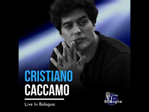 Cristiano Caccamo: “Il mio primo romanzo, i suoi contenuti, i social e la carriera d’attore”