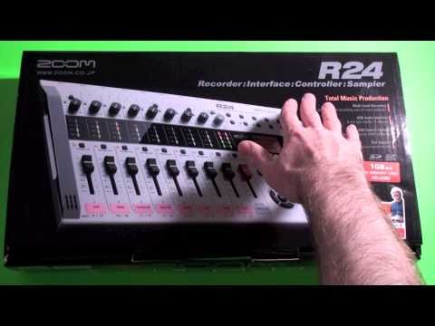 ZOOM R24 Multitracker REVIEW A - Unboxing