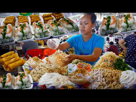 A Walk Tour Around Inside Phnom Penh Market - Orussey Market In The Morning