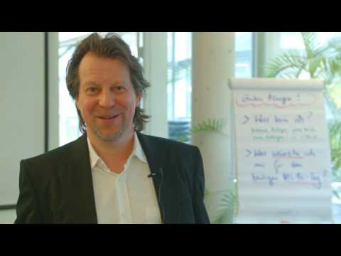 Seit 2002 führt V.I.E.L Coaching + Training Ausbildungen zum zertifizierten Business Coach und zum zertifizierten Business Trainer durch. In diesem Video lernen Sie die Trainer und die Räumlichkeiten des renommierten Ausbildungsinstituts an der Hamburger Elbmeile kennen.