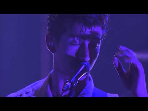 Arctic Monkeys - Fluorescent Adolescent - Live @ iTunes Festival 2013 - HD