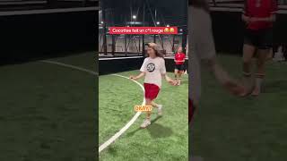 Twitch: Cocottee_ 😂😂 #shorts #drole #funny #foot #cocotte