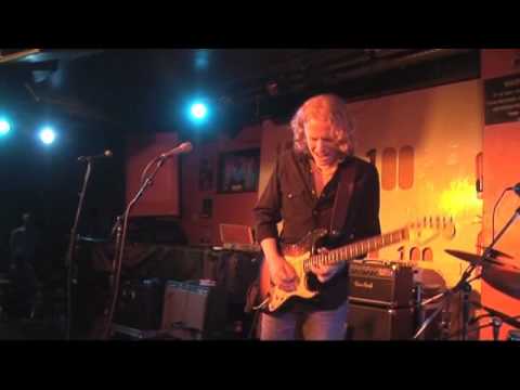 Matt Schofield Trio - Live footage & Interview