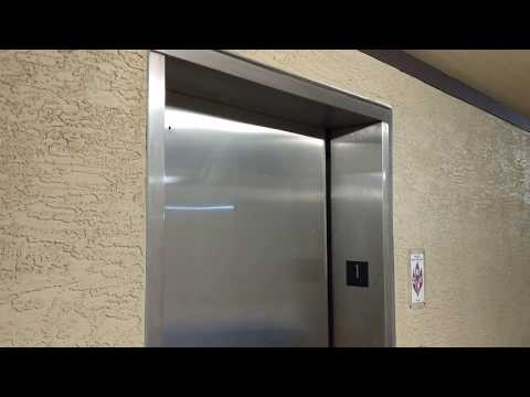 Otis series 1 hydraulic elevator - Red Roof Inn Asheville West - Asheville NC