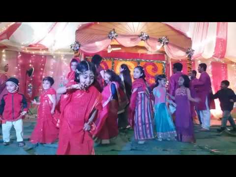 Otilia  Bilionera Dance Stage Show