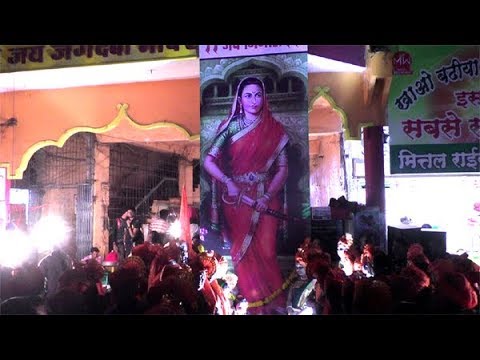 ‘आपण सर्वजण’ तर्फे जिजाऊसाहेबांना वंदन, तरुणींचा लक्षणीय सहभाग