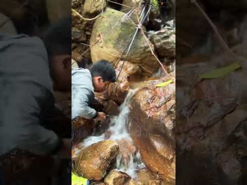 #avaneesh #Natural water 💦 from mountain drink water 💧 stay healthy hydration #world #nature