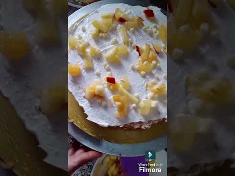 Makeup wala Fruit cake bnaya #egglessbaking #cake