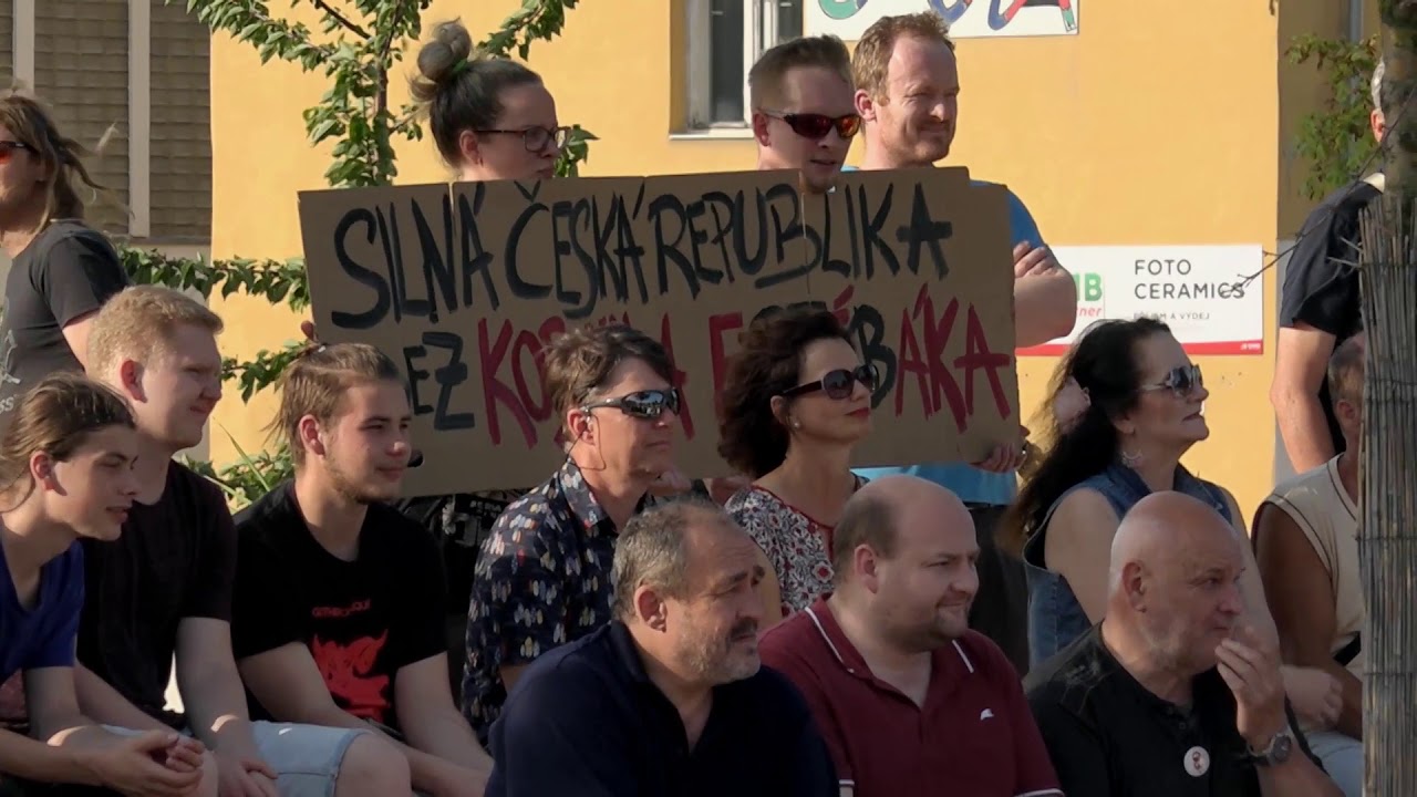 náhled z videa Třetí demonstrace v Blansku pro demokracii