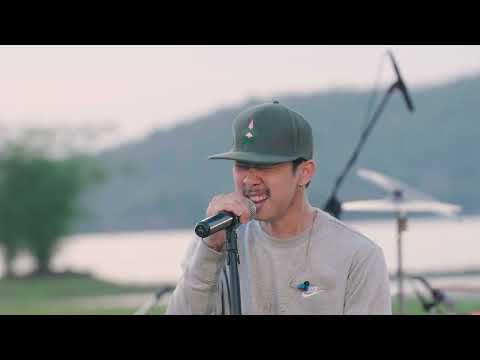 កែវចុងក្រោយ. Live Recording . "The We4kend".