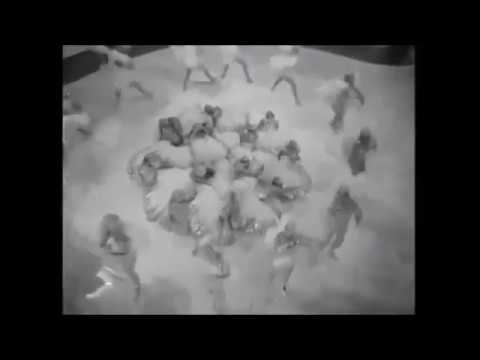 Eleanor Powell, Broadway Melody Of 1936 (1935). Albertina Rasch Dancers. Ballet.