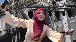 Download lagu DIRANTAI DIGELANGI RINDU - DIFARINA INDRA - ADELLA LIVE HARLAH SABILU TAUBAH KE 7 mp3