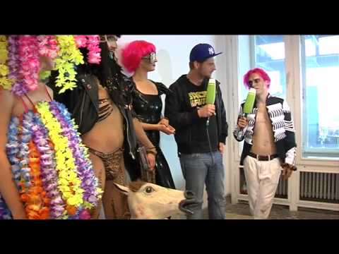 Bonaparte - Interview auf dem Berlin Festival 2012