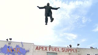 MAGICIAN PERFORMS MIND-BLOWING LEVITATION!