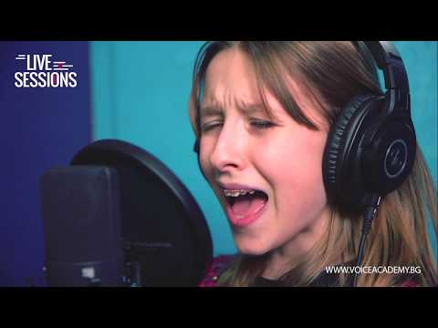 VA Live Studio Sessions - Yana Vrabevska - I'm In Love With The Monster /cover/