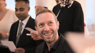 Chris Martin (Coldplay) Sings ‘Have Yourself A Merry Little Christmas’