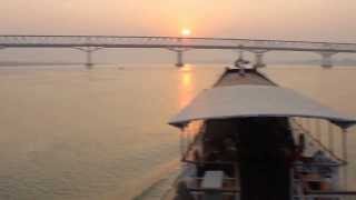 preview picture of video 'Bagan to Mandalay by Boat on the Irrawaddy River (Video 4)'