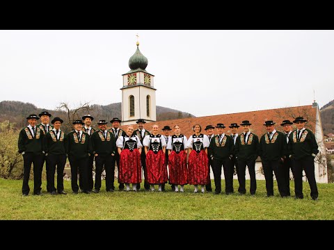 Avilanis spielt das Lied "Königstour" von Nicolas Senn, beim Konzert der Guldenthaler Jodler