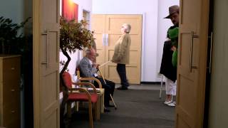 Bilingual Bank Job (2013)