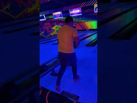 "Striking Sensation: 🎳 The Viral Bowling Showdown!" #vlog #shorts #short @rishabhduttavlogs