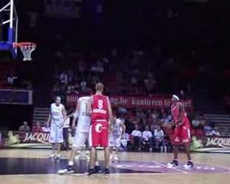 41 03-10-07 BvB BCO-Ninane - Vrijworpen van Chuck.mpg