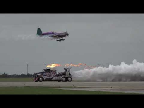 Rob Holland and Shockwave Jet Truck San Antonio 2022