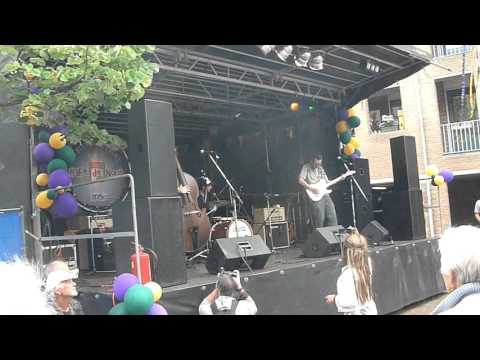 Dry Riverbed Trio - Hard To Be (2015)