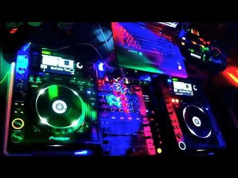 Ladki Dekhi Munh Se sity baje hath se tali full dj song