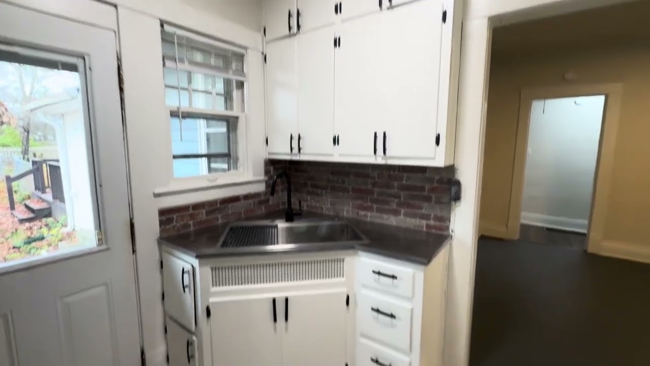 Video Tour Thumbnail