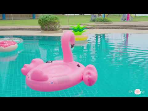 Pool Party in Phuket Thailand | THE PEONY CREATIONS |