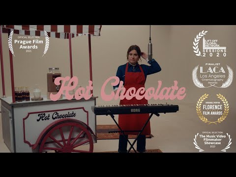 Emma Hoet - hot chocolate [CLIP OFFICIEL] ☕