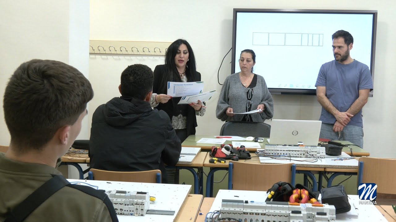 Finaliza el curso de Electricidad básica