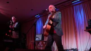 &quot;Watch the Moon Come Down&quot; performed live by the Graham Parker duo, 2017-05-05, Bull Run Restaurant