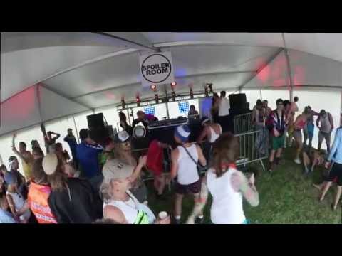 Eddie Poppe Spoiler Room Kamping Kitsch Club