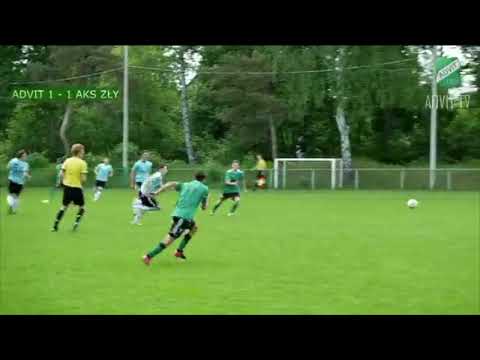 Gol z połowy boiska. Tak strzela Artem Artemiev (AKS Zły)