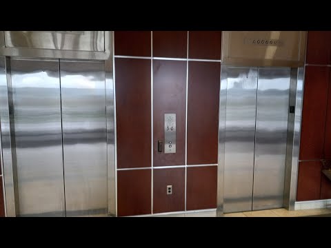 Unknown Hydraulic Elevator At An Office Building In Pittsburgh, PA