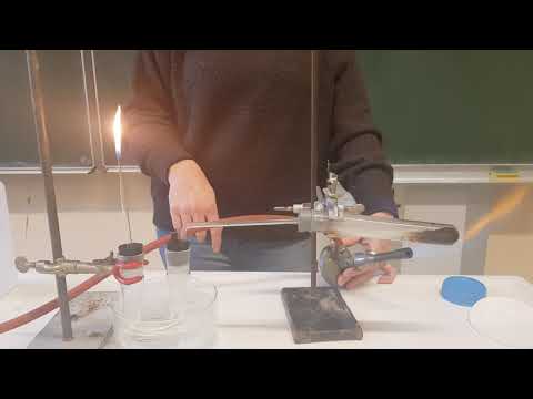 Cracken von Paraffinöl