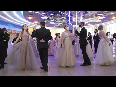 Новогодний молодёжный бал прошёл в Витебске (18.12.2020)