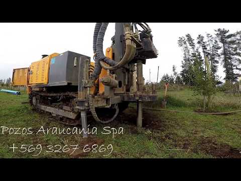 Instalación de bomba y tablero en pozo profundo