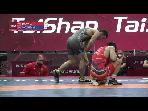 1/8 FS - 65 kg: G. BUCUR (ROU) v. M. GADZHIEV (POL)