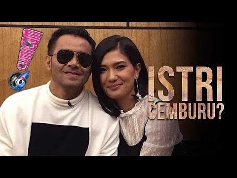 Cress musim dingin dan impotensi Titik hitam kecil di dahan