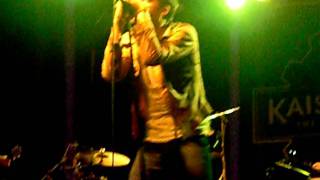 Kaiser Chiefs - Na Na Na Na Naa